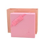 柯柯安（KEKEAN） 时尚浪漫礼品盒 正方形礼物包装盒 化妆品礼盒 生日礼物包装盒  粉色款+皮纹纸袋 中号16*16*7.5cm
